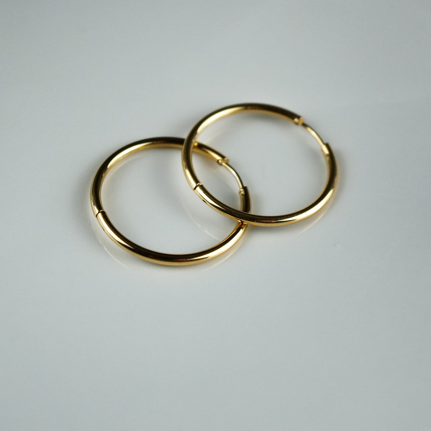 Fine Hoop Earrings Gold