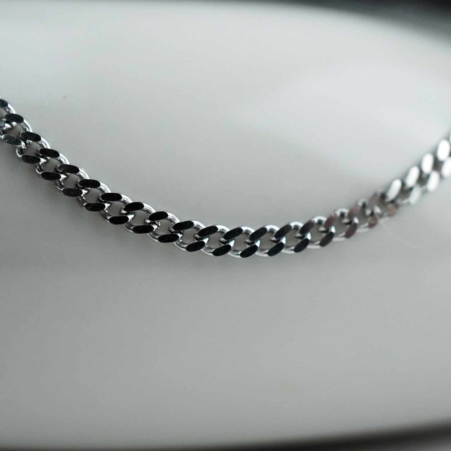 Tiny Plain Necklace