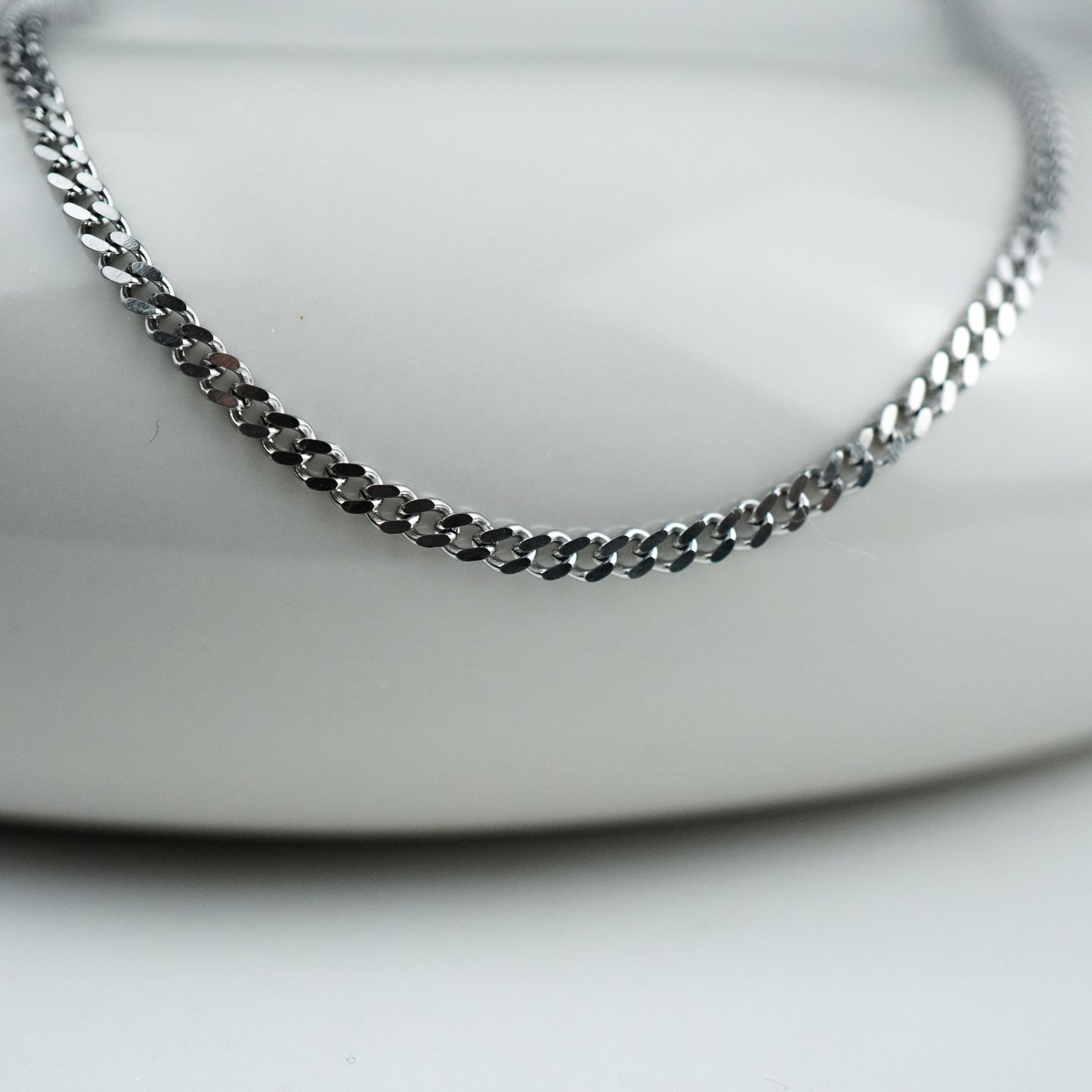 Tiny Plain Necklace
