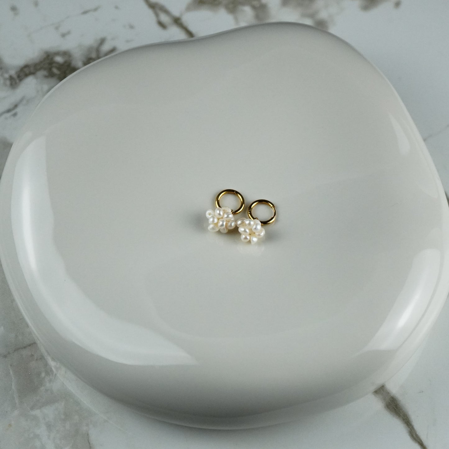 Clumpy Pearl Earrings Gold