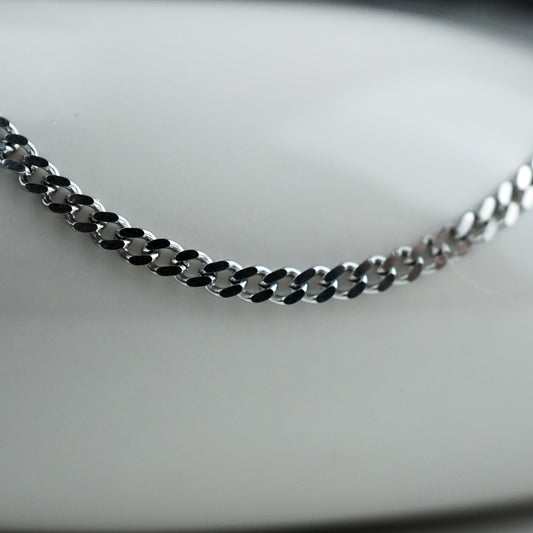 Tiny Plain Necklace