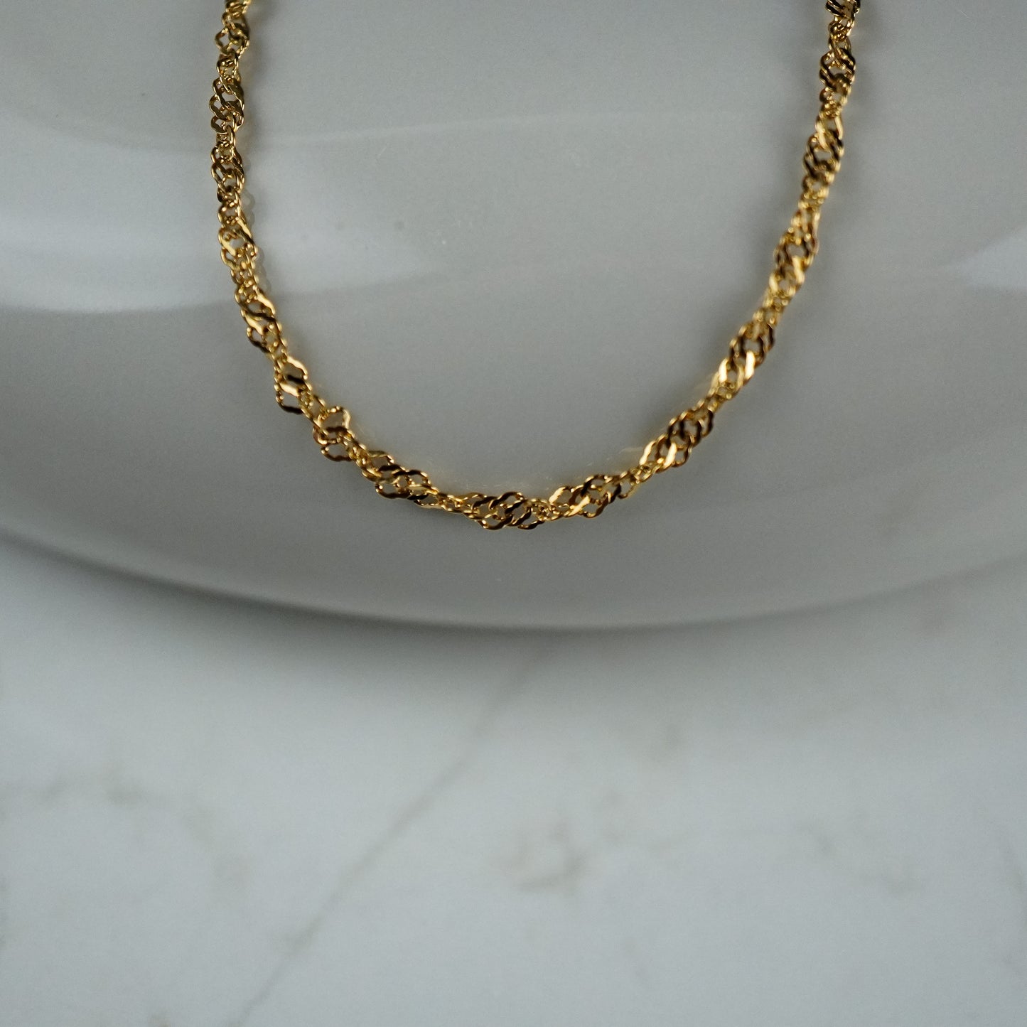 Twist Necklace Gold
